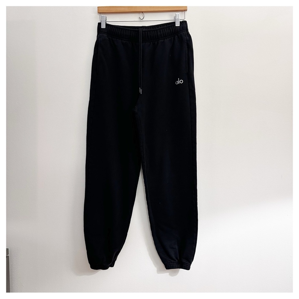 Alo Yoga Track Pants fleece black size medium - Picture 2 of 4